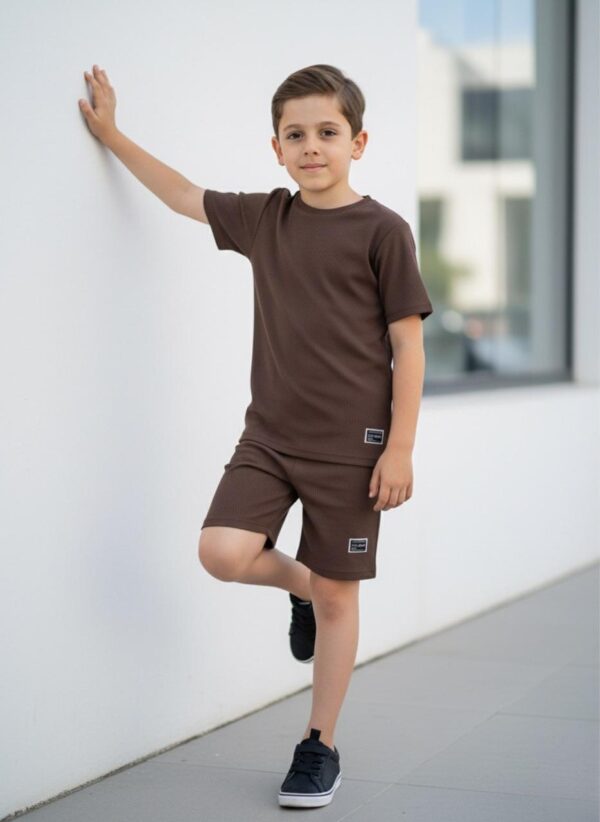 طقم أولادي بٌني