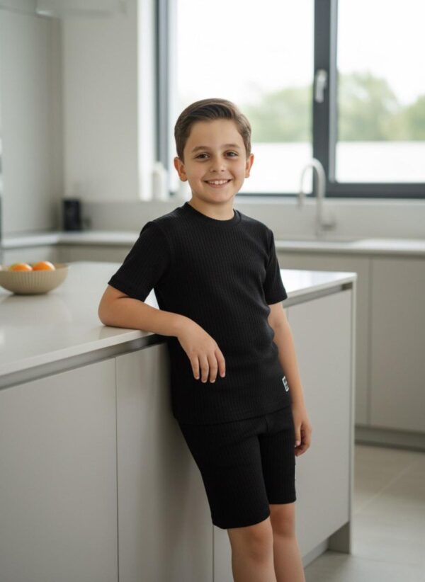 طقم أولادي اسود