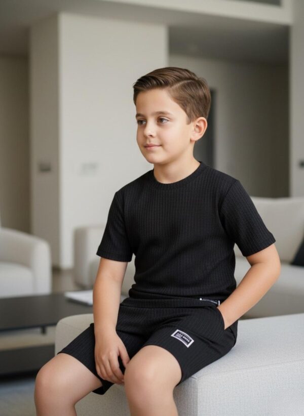 طقم أولادي اسود