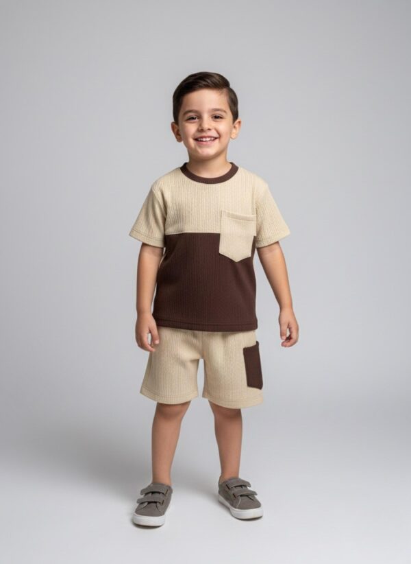 طقم أطفالي للأولاد