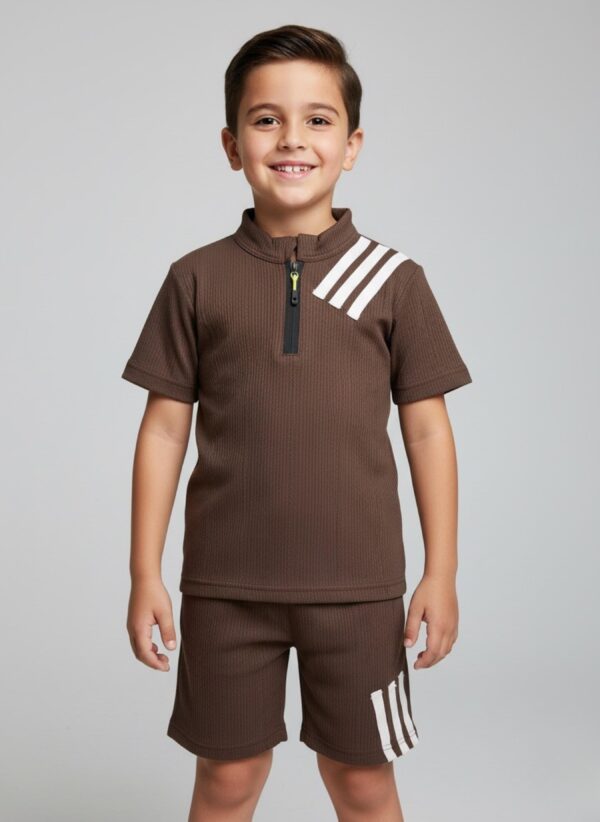 طقم أطفالي بٌني