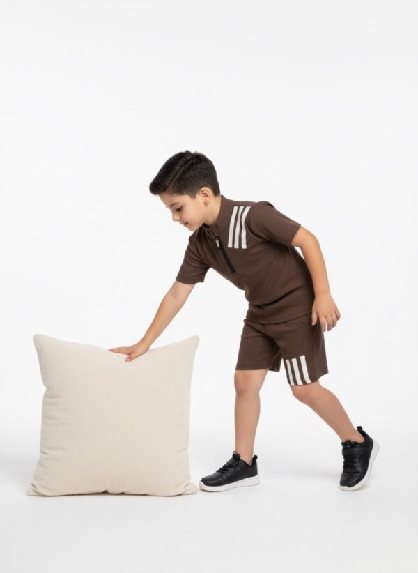 طقم أطفالي بٌني